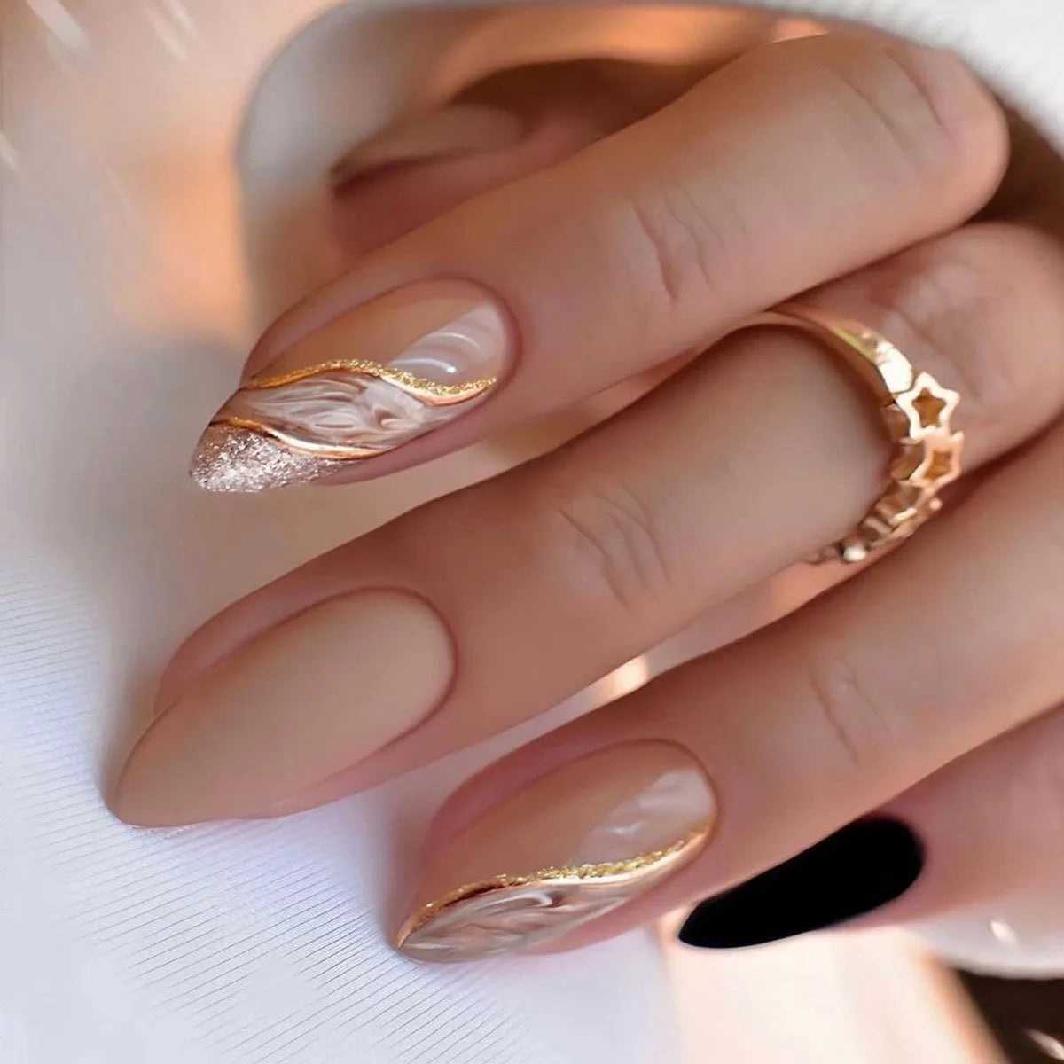 Faux Ongles en forme d'amande 24 pièces