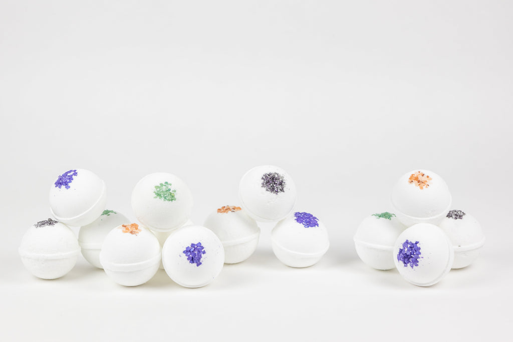 Coffret cadeau : Bombe de bain et galet pour douche à la lavande