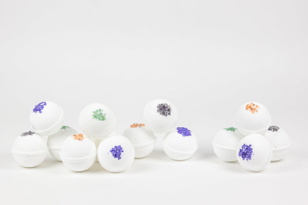 Coffret cadeau : Bombe de bain et galet pour douche à la lavande